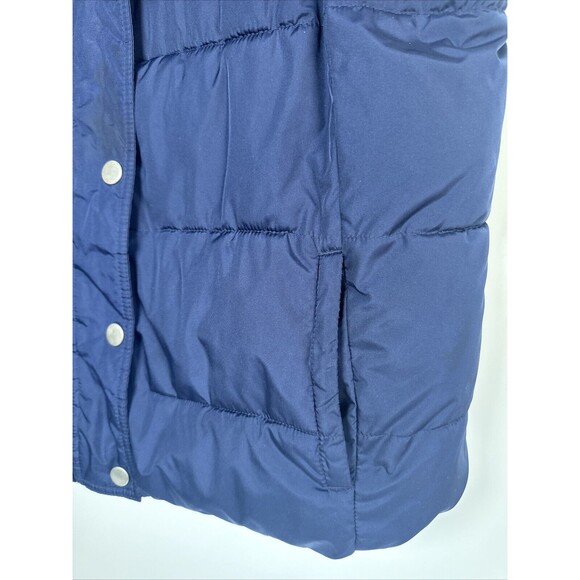 Women's Navy Puffer Vest - Picture 4 of 15